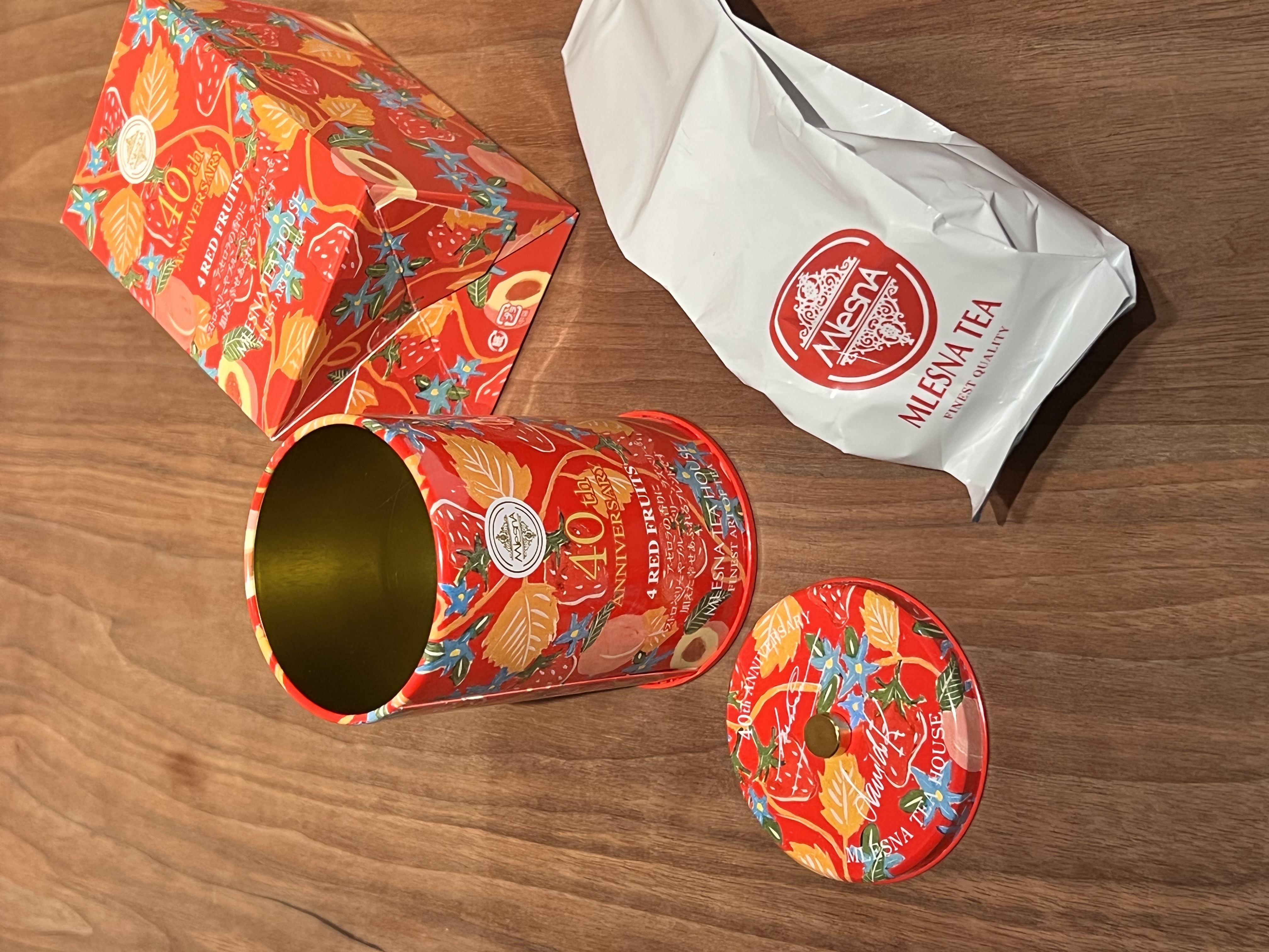 紅茶 ムレスナティー 40th ANNIVERSARY 缶 4 RED FRUITS