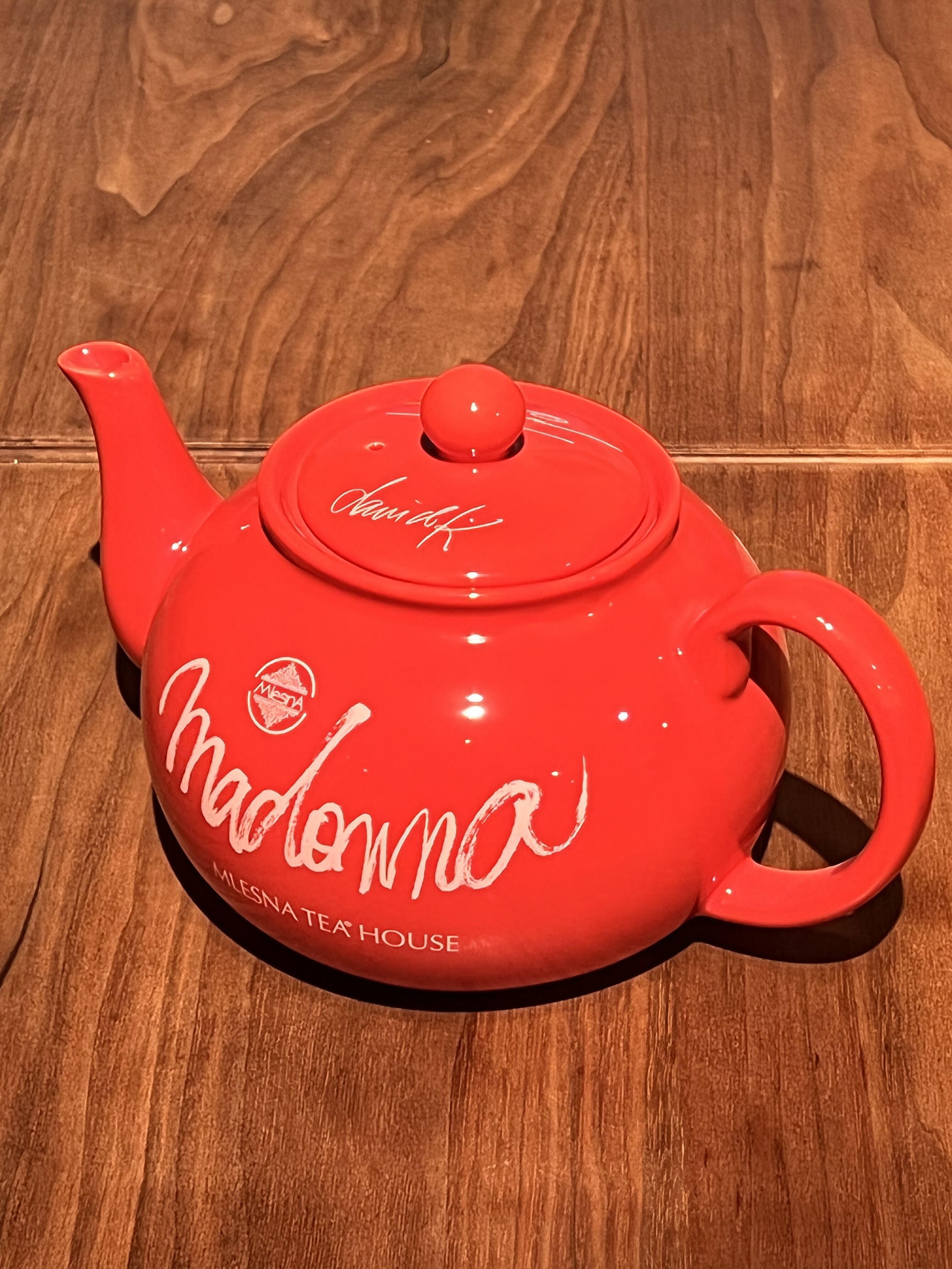 紅茶 ムレスナティー Madonna Teapot ムレスナティー40周年記念限定ティーポット！